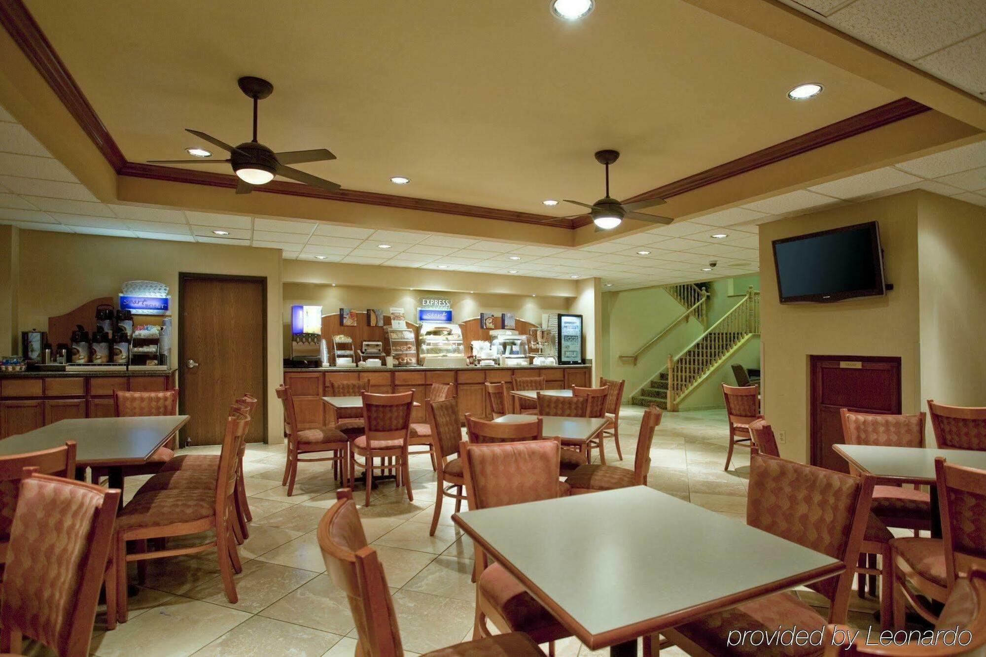 凤凰城机场/学院大道假日快捷酒店 外观 照片